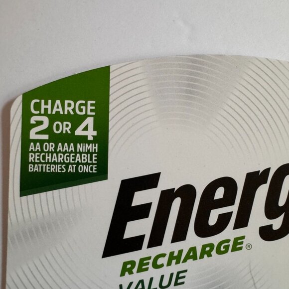 Energizer Rechargeable Battery Kit NiMH Battery Charger AA & AAA - Picture 4 of 8